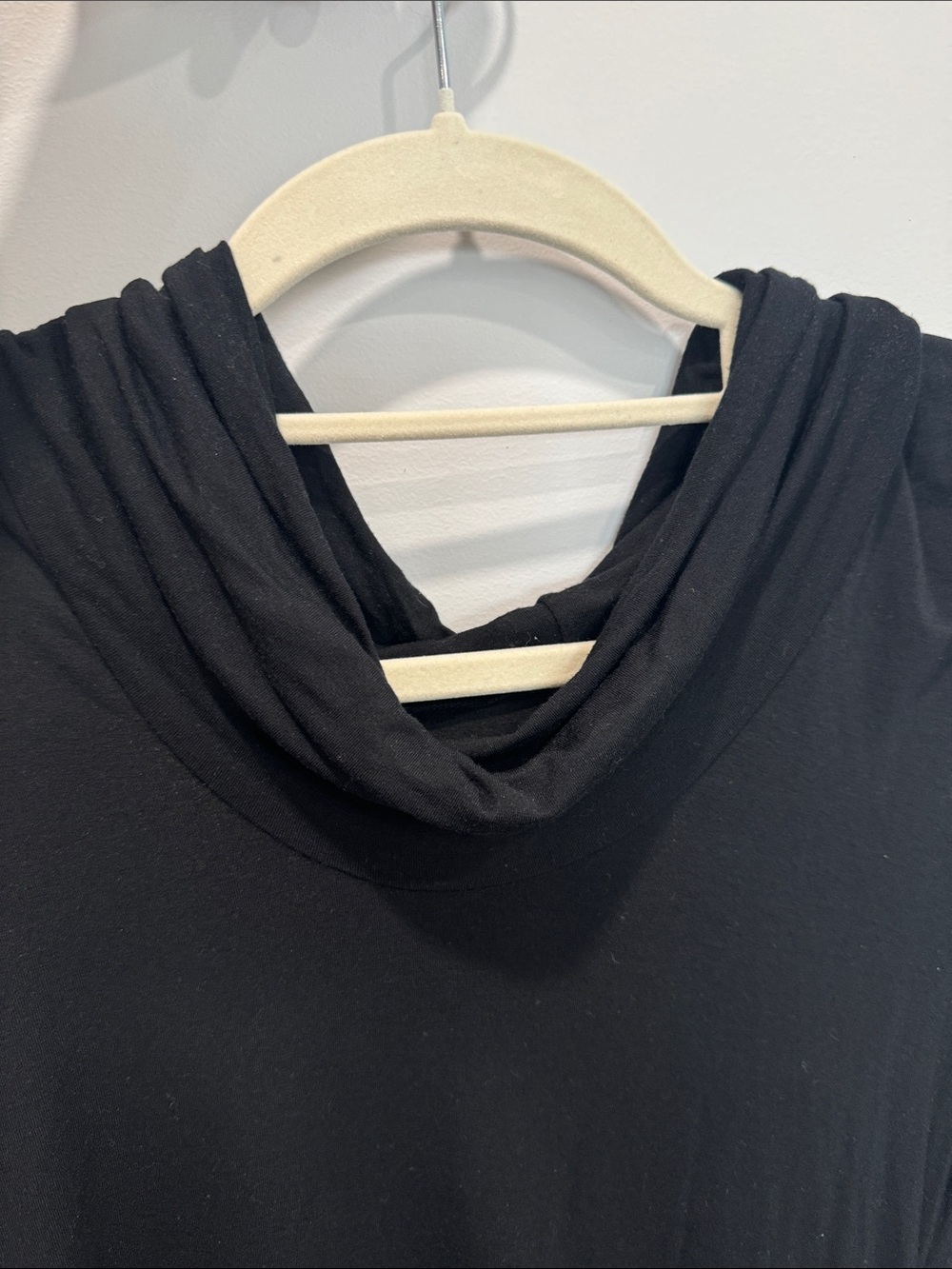 Elie Tahari Black Draped Cowl Long-Sleeve Top - Picture 5 of 5